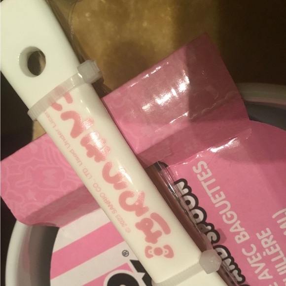 🩷🆕 Sanrio Hello Kitty / Tokyo / Pink Stripes / Ramen Bowl / Chopsticks & Spoon - Picture 7 of 11